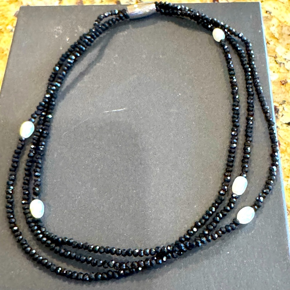 Elegant Cultured Pearl Crystal with Magnetic Clasp
